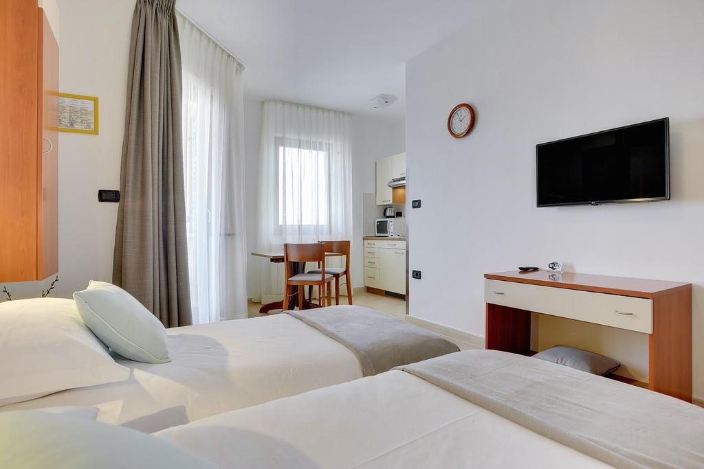 Villa Nina B&B Rovinj Exterior foto